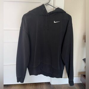 Nike women’s black pullover hoodie